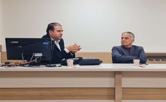 نشست تخصصی آیفارمز با حضور دکتر منتها سنگری (مدیرعامل شرکت‌ توان) با هدف بررسی مسیر حرفه‌ای از دوران دانشجویی تا فعالیت‌های صنعتی